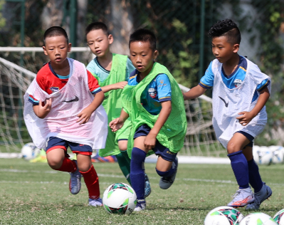 山东泰山足球俱乐部青少年训练营进行第一期集训