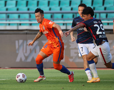 泰山队3:1轻取重庆队，徐新收获首粒进球，德尔加多也立功了