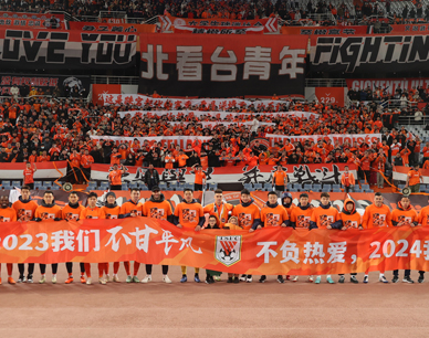 亚冠-克雷桑帽子戏法 泰山队主场6-1胜卡雅