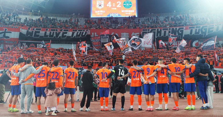 瓦科帽子戏法 泰山队主场4-2胜浙江