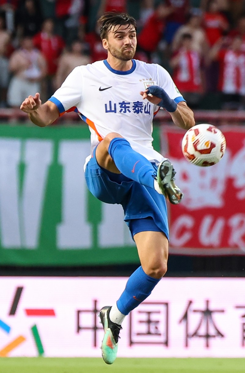 河南俱乐部酒祖杜康2-2山东泰山