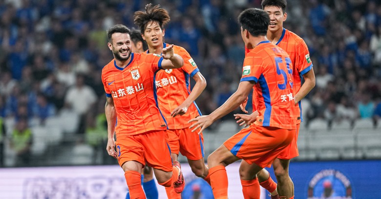 瓦科帽子戏法 泰山队客场3-3平申花